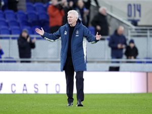 Supporting image for story: David Moyes: Thierno Barry will need to keep the goals coming