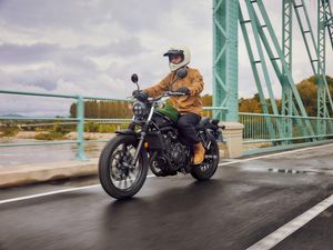 Supporting image for story: First Ride: Honda’s CL500 is a retro bike packed with modern features