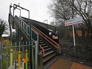 Supporting image for story: 'This is unacceptable' - Walsall MP calls for improvements to railway station