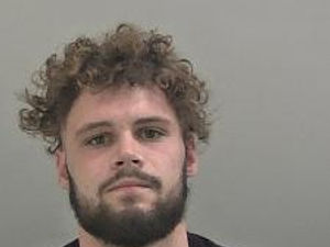Supporting image for story: Officers searching for 22-year-old in Kidderminster wanted for recall to prison