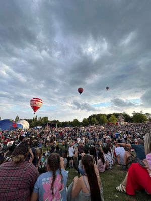 Kara Thomas, who took this photo, had a "fab time" but admits it was incredibly busy. 