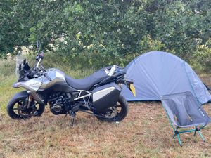 Supporting image for story: Long-term report: The Suzuki V-Strom 800RE tries its hand at camping