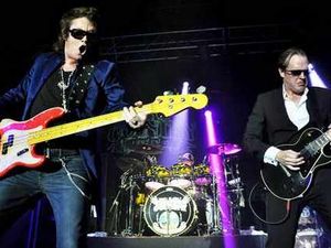 Supporting image for story: Black Country Communion end tour in triumph
