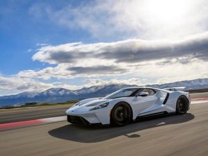 Supporting image for story: Ford extends production run of GT supercar
