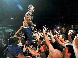 Supporting image for story: Kaiser Chiefs at the Wolverhampton Civic: Every gig we love you more and more