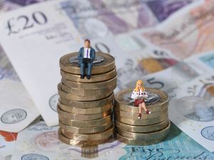Supporting image for story: UK gender pay gap reduces to 7% for 2024, ONS data shows