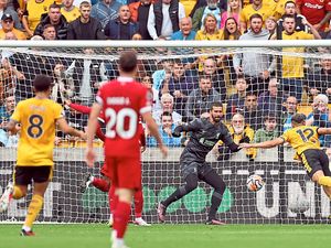 Supporting image for story: Wolves have to take chances says Max Kilman
