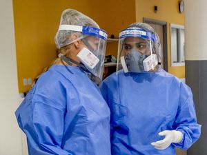 Supporting image for story: Infection control guidelines are flawed and need replacing, report says