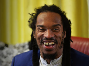 Supporting image for story: Benjamin Zephaniah backs Acorns Children's Hospice on poetry recital visit
