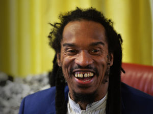 Supporting image for story: Benjamin Zephaniah backs Acorns Children's Hospice on poetry recital visit