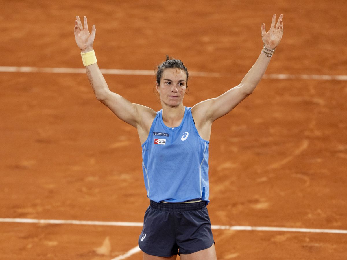 French wildcard Lois Boisson makes history at Roland Garros with semi-final spot