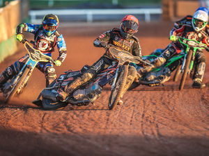 Supporting image for story: Swindon 51 Wolverhampton 39 - Report
