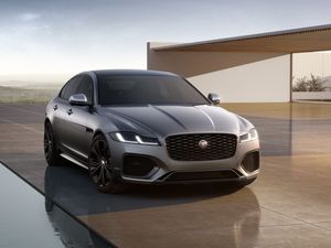 Supporting image for story: Jaguar XE and XF gain new 300 Sport specification