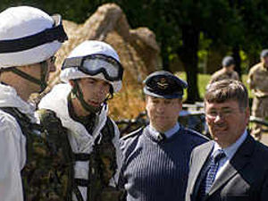 Supporting image for story: Super garrison hopes for base