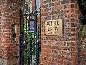 Supporting image for story: Result expected in confidence vote on Oxford Union president-elect