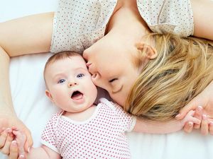 Supporting image for story: Babies as young as four months can feel empathy, study suggests