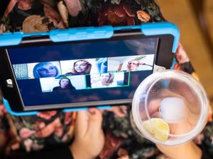 Supporting image for story: Zoom lifts 40-minute video call limit for Christmas period