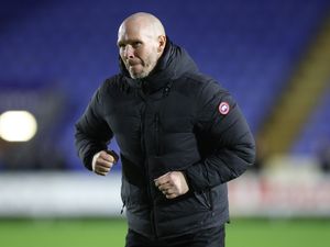 Supporting image for story: Fleetwood v Shrewsbury: Michael Appleton fires 'back up' warning and hails 'quality' Sam Clucas