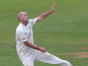 Supporting image for story: Bears roar to top of County Championship