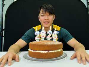 Supporting image for story: Wolves compete Hwang Hee-chan permanent deal on forward's birthday