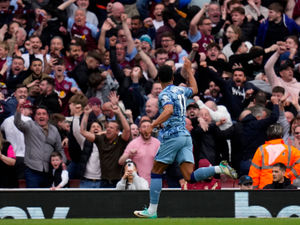 Supporting image for story: Emi Martinez says Aston Villa player should be crowned Premier League’s player of the season
