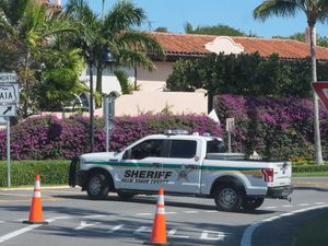 Supporting image for story: Armed man shot dead after entering perimeter of Mar-a-Lago – US Secret Service