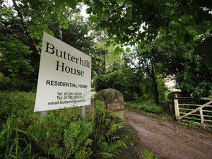 Supporting image for story: Care home residents 'ate breakfast next to open commode', official report reveals