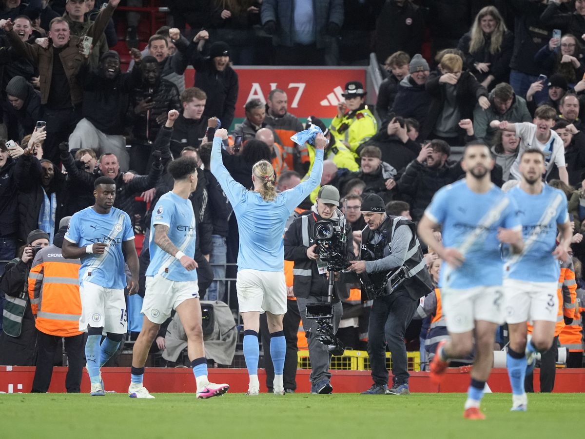 Monday&rsquo;s briefing: Man City stay in title race and Palace beat rivals Brighton