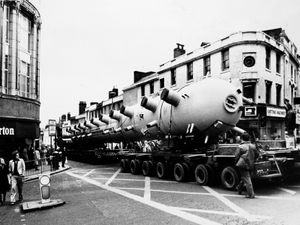 A heavy load boiler travelling through Wolverhampton in January 1978