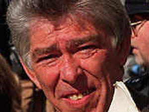 Supporting image for story: Carl death case man dies