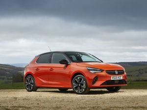 Supporting image for story: New car sales rise for seventh month in a row