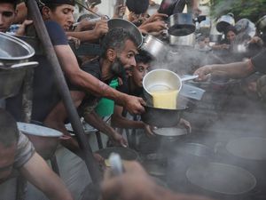 Supporting image for story: Israel-backed aid organisation in Gaza says 20 killed at distribution site