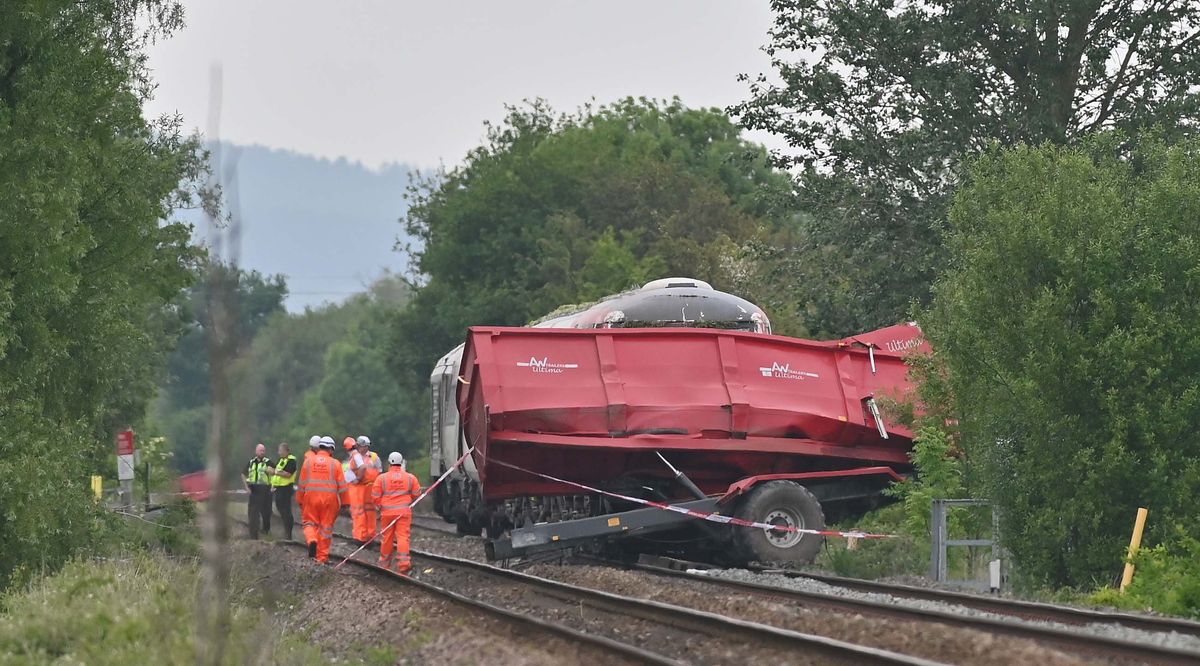 Shrewsbury to Hereford line to remain closed as investigations in to rail crash continues