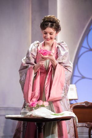 Lady Windermere (Gace Molony)