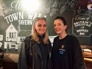 Supporting image for story: Coronation Street star pays surprise visit to 'little theatre pub' in the West Midlands set to be closing down