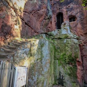 Kynastons Cave