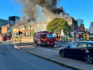 Supporting image for story: Large fire at derelict factory closes Birmingham city centre streets as smoke pours out