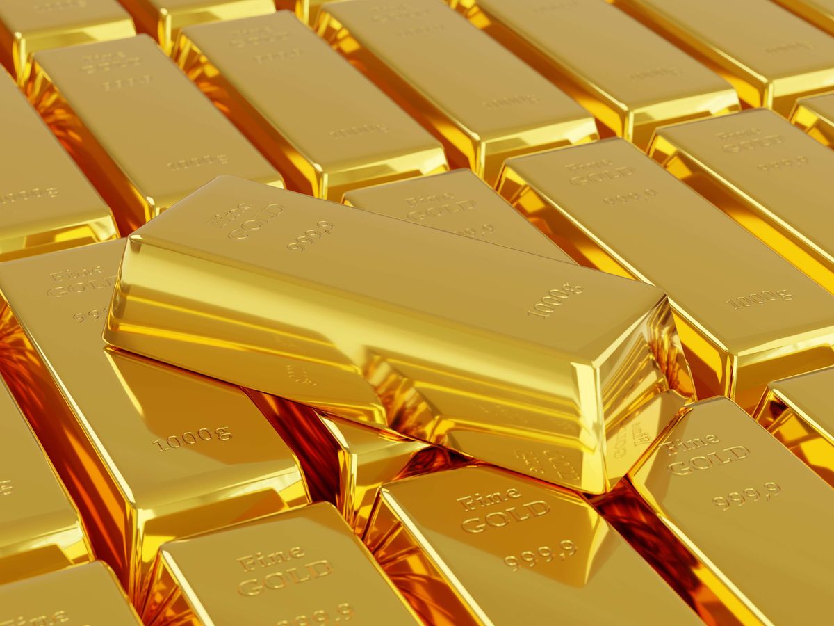 Gold hits fresh record above 4,000 US dollars