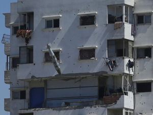 Supporting image for story: Palestinian death toll passes 65,000 as Israel steps up attacks on Gaza City