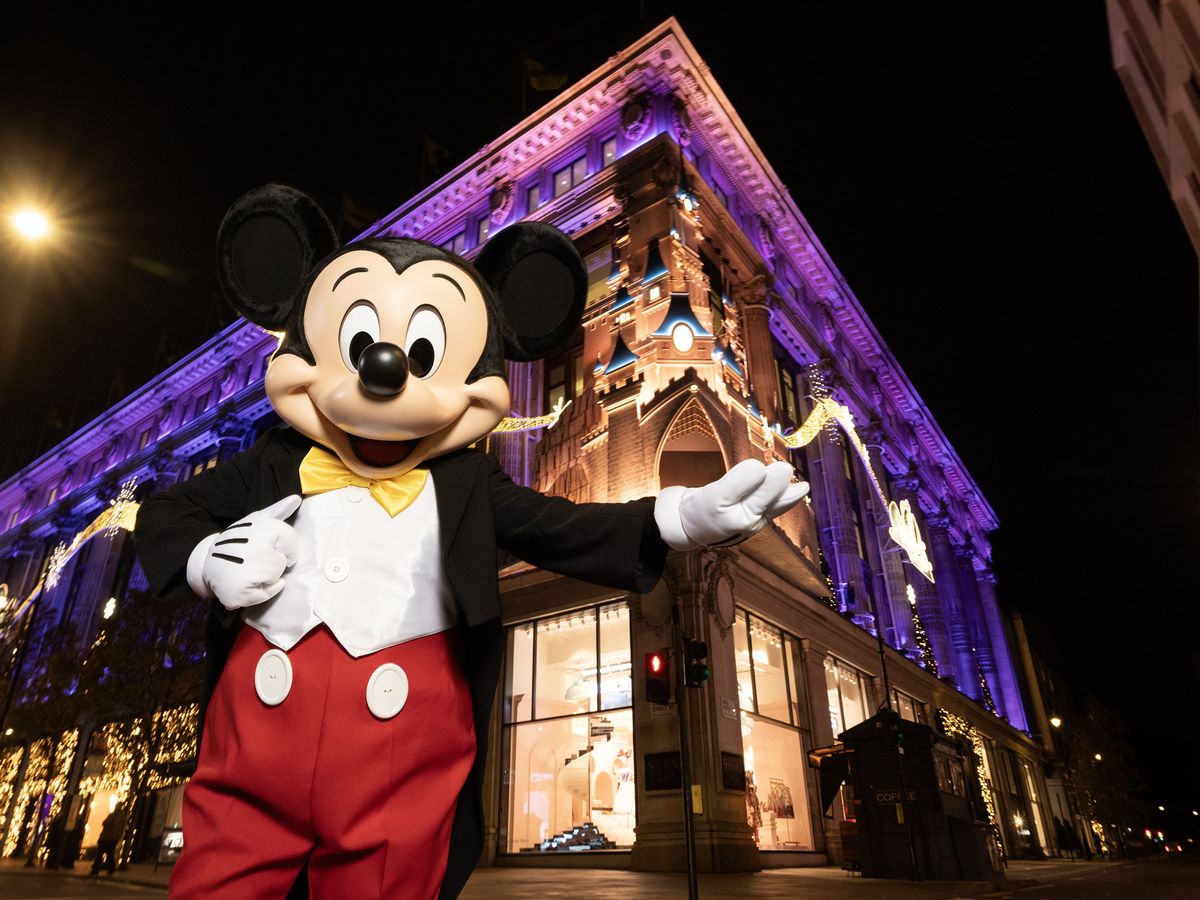 Selfridges and Disney collaborate for store&rsquo;s Christmas window displays