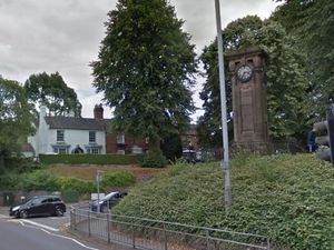 Supporting image for story: Warning over bogus workmen knocking doors in Wolverhampton