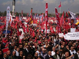 Supporting image for story: Turkey releases 127 people charged with taking part in anti-government protests