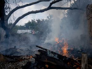 Supporting image for story: Russian forces begin assault on two key cities in eastern Ukraine