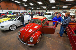 Supporting image for story: Classic car fans flock to Staffordshire event - with video