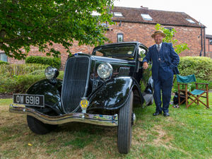 Supporting image for story: Thousands celebrate Bewdley's popular 1940s-themed Cherry Fair 