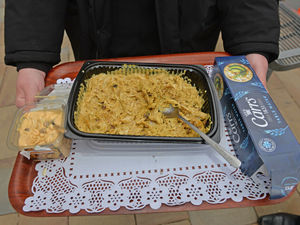 Supporting image for story: Taste test reveals whether Wolverhampton prefers our homemade coronation chicken - or store-bought