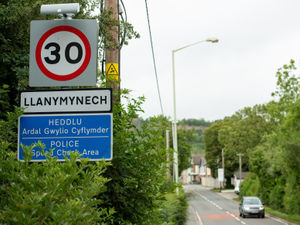 Supporting image for story: Ban on Covid hotspot travel 'too difficult to enforce', Welsh First Minister says