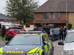 Supporting image for story: Watch: Armed police swoop on residential Walsall cul-de-sac with helicopter support