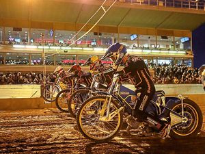 Supporting image for story: Wolverhampton Wolves quickly out of the blocks