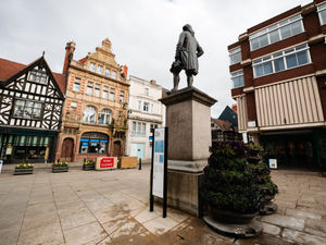 Supporting image for story: 'Interpretation board' added to controversial Clive of India statue at centre of colonialism row